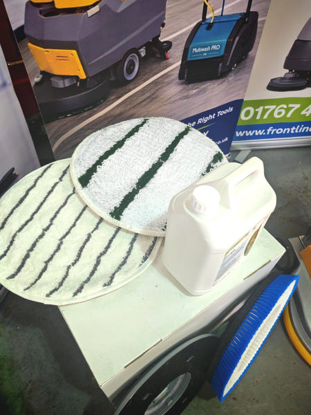 Ghibli SB143 L08 Complete Bonnet Cleaning Package